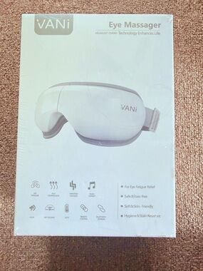 White Eye Massager – Women's Skincare Mask for Relaxation